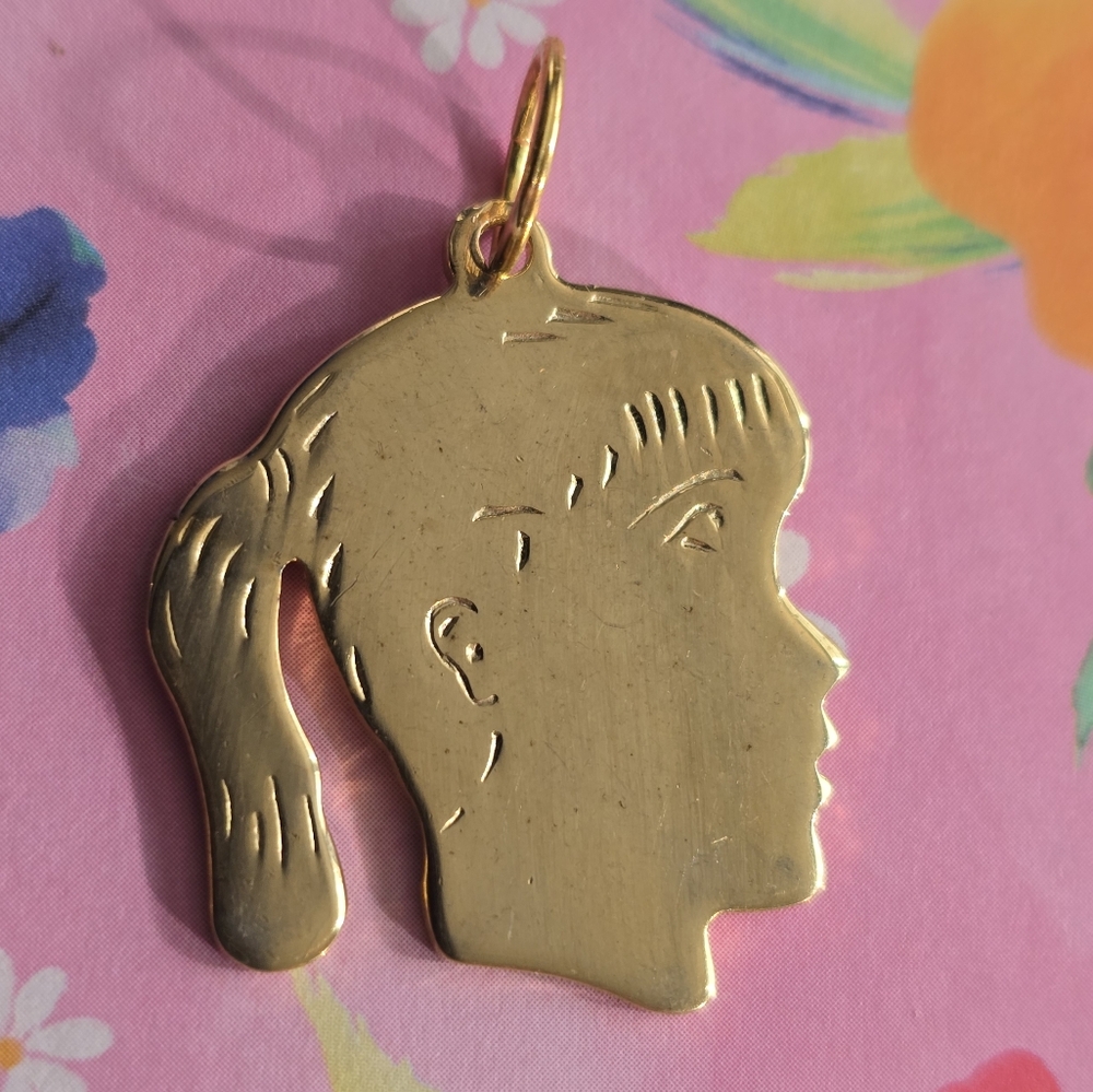 Vintage girl charm pendant gold tone metal head face mom mother daughter - Picture 5 of 5